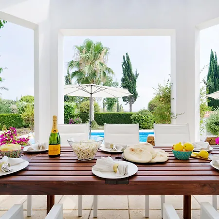 Villa Margarita Pégeia